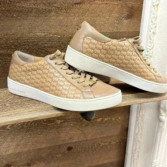 MICHAEL KORS Colby Embossed-Logo Leather Sneakers Size 6 - Picture 3 of 9